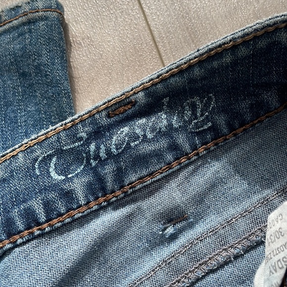 Silver Jean🩶 Tuesday - Picture 5 of 7